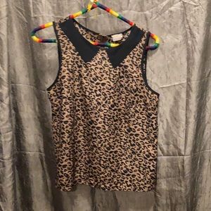 Leopard print sleeveless blouse